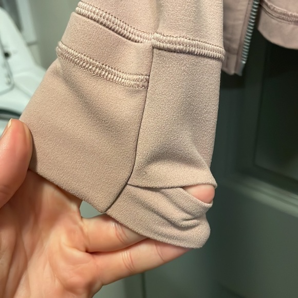 Lululemon define - Picture 3 of 5